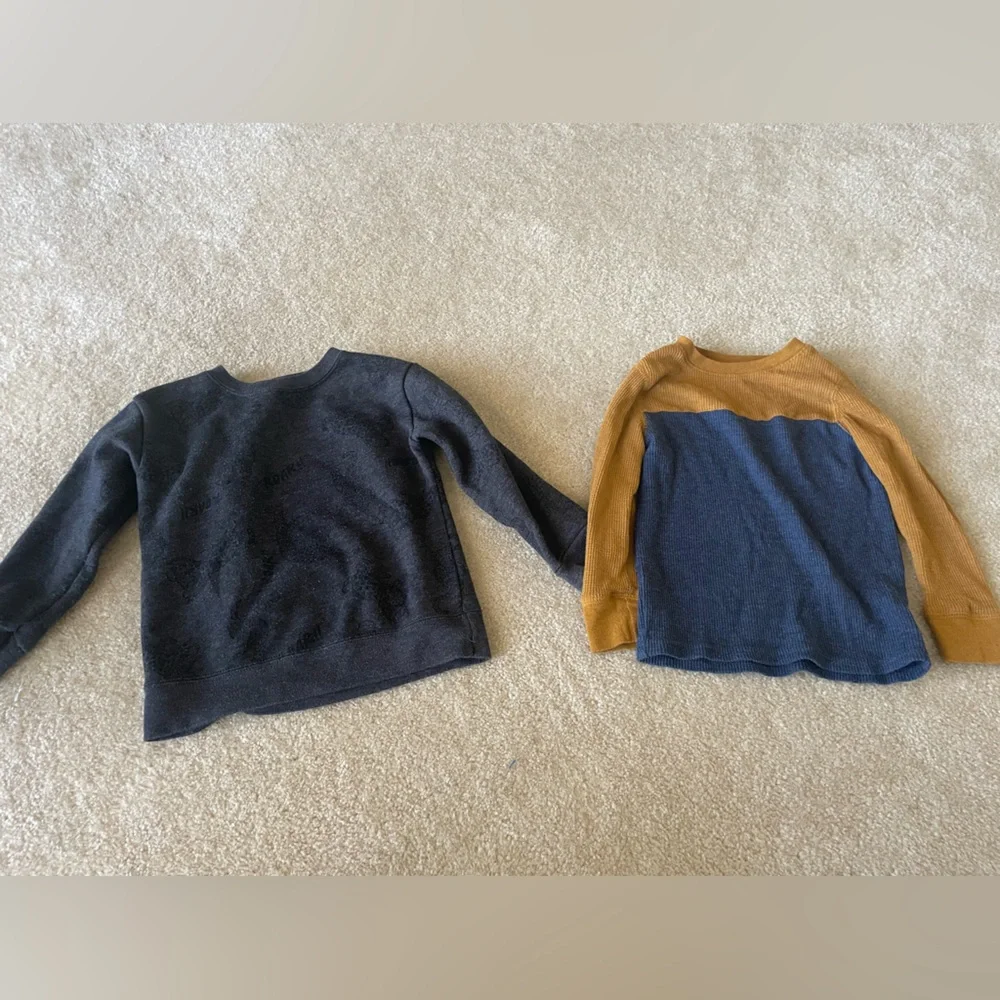 Bundle of‎ 2 boys 3T long sleeve tops. Cat and Jack. Garanimals.